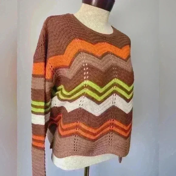 Uk2LA patterned sweater size medium - Picture 2 of 5